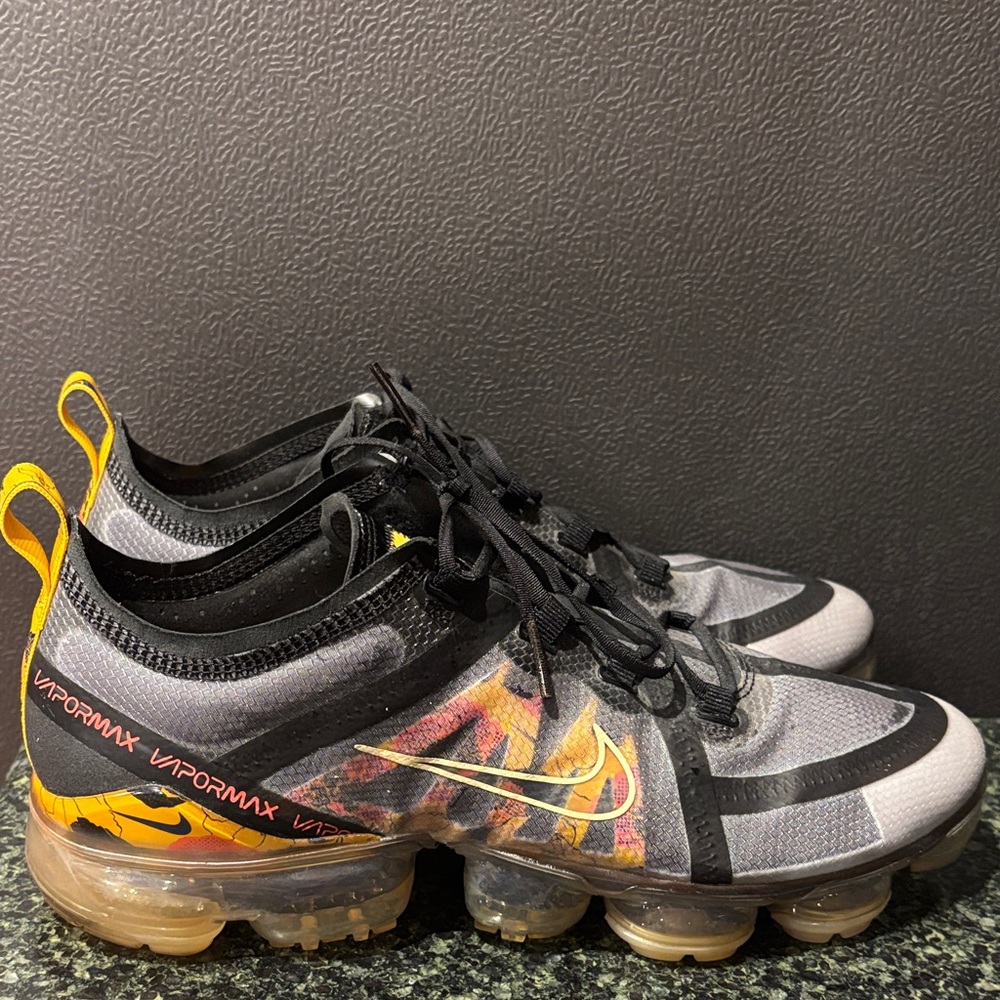 Nike Air VaporMax Floral Black/Gold size women’s size 10 - Picture 6 of 9